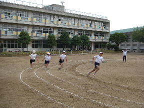 一所懸命に走る選手のみなさん