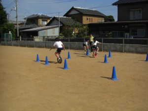 一輪車クラブ\