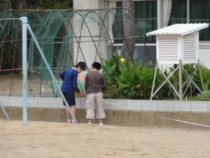 花壇の長さをはかってみよう