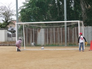 サッカーゴールの長さは？\