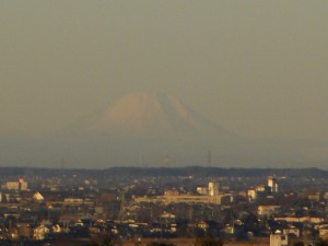 白く輝く富士山（7:15）\