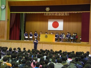 児童会会長さんによる,立会演説会の説明(8:10)