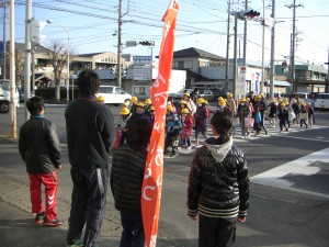 児童会役員のみなさんによるあいさつ運動(7:45)