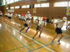 反復横跳びの様子です。\