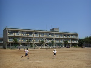 快晴の鹿島小です。(10:30)