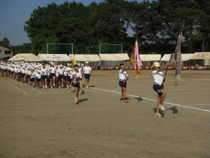 開会式　校旗を先頭に選手入場