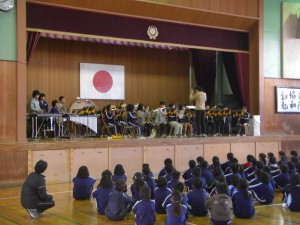 吹奏楽部のみなさんによる合奏\\