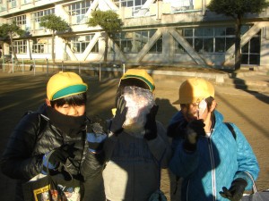 「ガラスのような氷をみつけたよ！」(7:35)