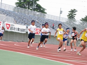 男子４００ｍリレー。　素晴らしいバトンワークでした！