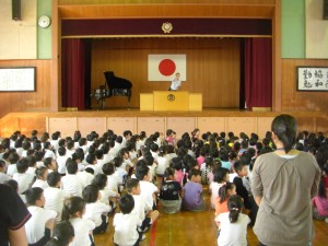 CIMG6267 校長先生のお話(8:10)