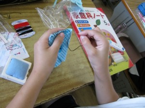 IMG_0234 上手に縫えていますね!完成が楽しみです♪