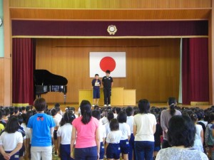 保健委員会からの発表～１０月１０日は目の愛護デーです。目を大切にしましょう～(8:15)