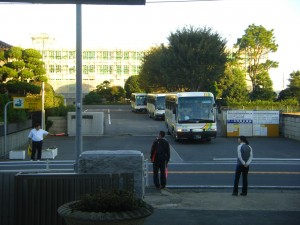 神奈川県へ向け，出発しました。(6:15)