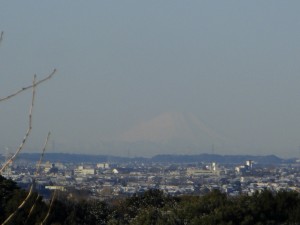 本校屋上からの富士山(8:00)