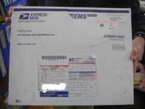 約1万Km離れたChicagoから小包が届きました！(17:00)