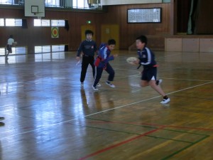 タグラグビー県大会に向けて練習に励む5年生