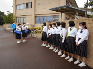 あいさつ運動（卓球部女子）\