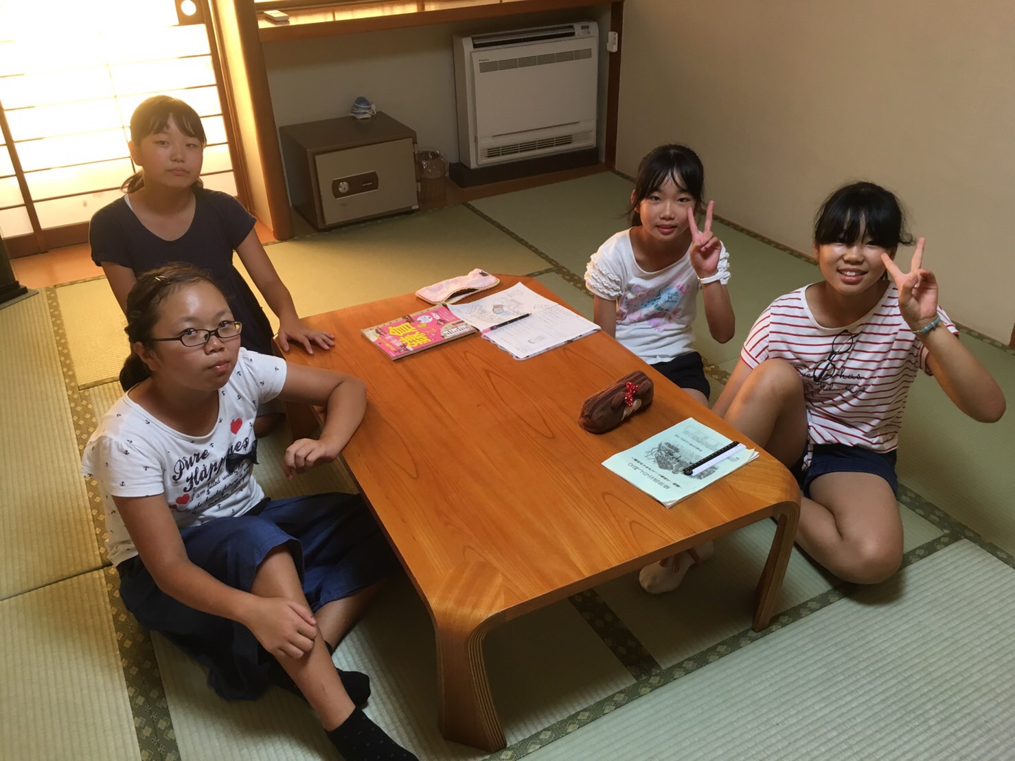 女子小学生 修学旅行 