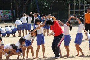 IMG_2404 運動会の高学年練習(組体操)\