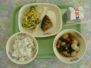 P1070248 今日の給食\