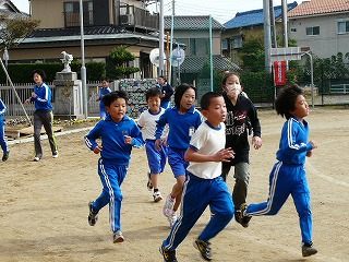 P1070976 業間運動(マラソン)\