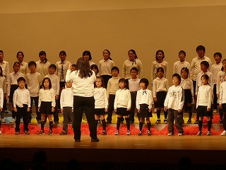 P1080060 「ぼくらの町は川っぷち」 豊津地区にふさわしい歌です。\\