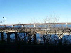 P1080154 ランチルームからの眺め(神宮橋)\