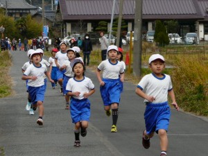 P1080433 低学年800メートルの部