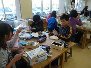 P1090197 6年生 図工の時間