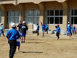 P1090519 6年生 体育の学習\