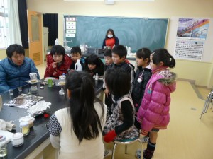 P1090546 理科実験クラブ~ポップコーンを作っていました