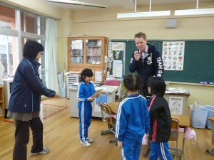 P1090707 リチャード先生との英語学習 1年生\