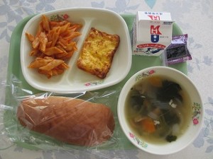 オニオンスースとハムチーズ卵焼き\