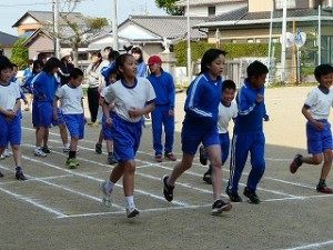 P1100474 15:00~陸上の練習スタート\