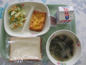 6月25日 ハムチーズピカタとみそバタースープ\