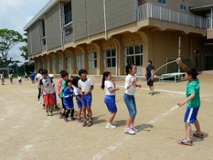 P1100834 業間運動(長縄)\
