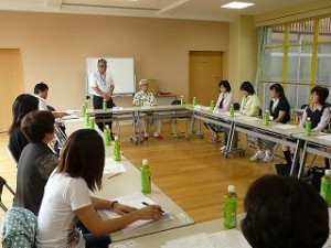 P1110075 学校保健委員会\