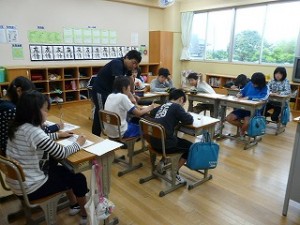 P1110084 国語の学習\