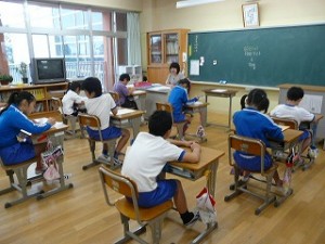 P1110085 4年生:国語\