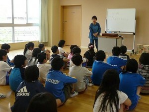 P1110207 読み聞かせ会\