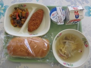 7月19日 ミルクパンとチキンチーズカツ\