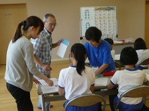 P1120478 点字の学習\