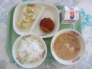 10月19日 ローズポークれんこんメンチカツとさつまホテトサラダ