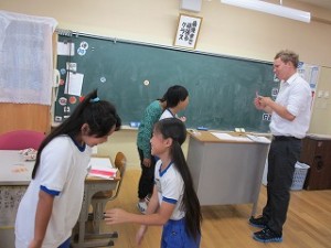 IMG_1155 5年生の英語の授業風景です。\
