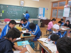 IMG_1164 6年生の算数の授業風景です。\