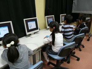 P1120962 パソコン学習 (1年生)\