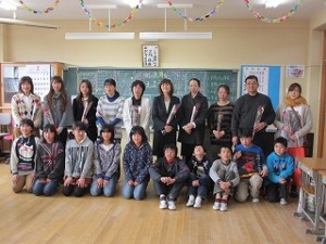 IMG_1802 感謝の気持ちを伝えて感動したあと,みんなで記念撮影。\