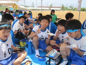 IMG_1735 お弁当の時間。幸せのひととき。\