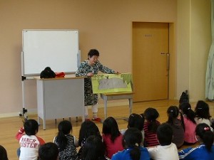 P1150532 読み聞かせ:低学年