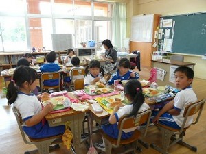 P1150823 早お昼です。\